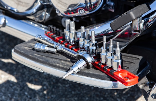 Venlar Tool bit cleaning with Mega Clean
